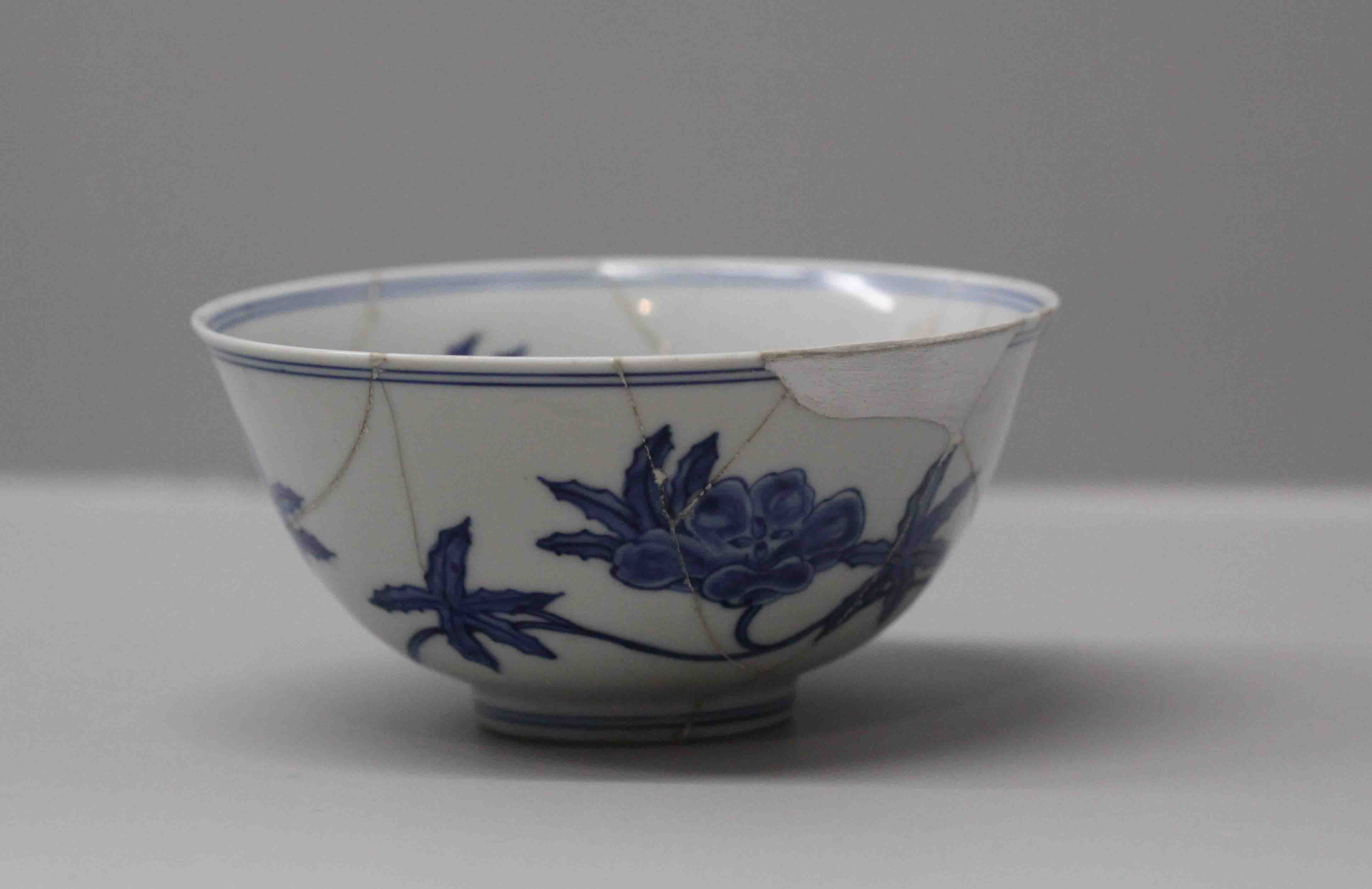 世华.明三代皇帝瓷器展.成化青花碗1.jpg
