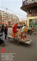 路上随拍的大型陶瓷雕塑图片