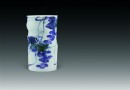 张学文 青花“骊珠”瓶 RMB 100,000-150,000
