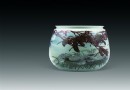 陈军 釉里红斗彩“月是故乡明”瓶RMB 30,000-40,000