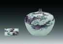 熊军 高温釉下彩“飘逸”瓶 RMB 40,000-50,000