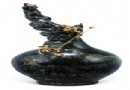 刘晓玉“猴趣”瓷雕瓶RMB 15,000-25,000