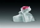 冯薇娜“折翼天使”瓷雕 RMB 15,000-25,000