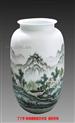 李林《春江》粉彩山水瓶 作品的大小：200件