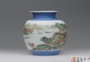 1998年作 潘文复 山花烂漫时 粉彩瓷瓶 拍卖成交价：RMB:112,000